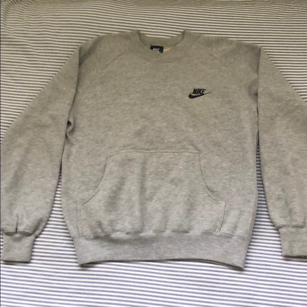 Nike Crewneck with front pocket